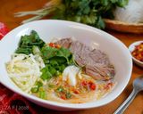 Foto langkah ke 6 dari resep Bihun Kuah Sapi ala Vietnam.