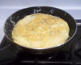 Foto del paso 9 de la receta: Tortilla de espárragos trigueros y queso
