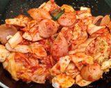 Foto langkah ke 2 dari resep #13 Kimchi Bokkeumbap.