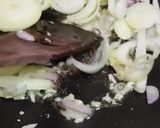 Foto langkah ke 5 dari resep Tumis jagung putren usus ayam.