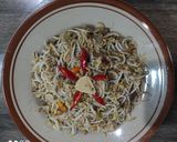 Foto langkah ke 6 dari resep Tumis kecambah mix ikan asin peda.