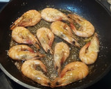 Foto del paso 2 de la receta: Langostinos flambeados