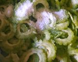 Foto langkah ke 1 dari resep Keripik pare renyah tidak pahit.
