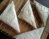 A picture of step 6 of Tuna and Zucchini Samosa.