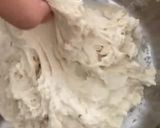 Hình bước làm 1 của món Bánh mì quế mè và mứt mơ