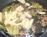 A picture of step 2 of Kulith Pithi / hoursegram curry.