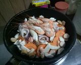 รูปขั้นตอนการทำที่ 4 ของ กุ้งอบเห็ดวุ้นเส้น