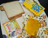A picture of step 1 of Cheese pineapple sandwich.