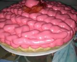 Foto del paso 6 de la receta: Tarta de frutillas!!!🍓🍓🍓con crema de frutillas