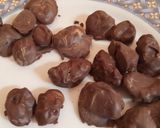 Foto del paso 4 de la receta: Pasas de uva bañadas en chocolate re-fácil: 🚫gluten ni lactosa