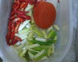 Foto langkah ke 2 dari resep Orak Arik Wortel Ayam.