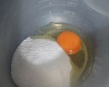 Foto del paso 1 de la receta: Bizcochitos de chocolate con maní y chispas 🍪🥜🍫