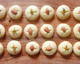 खमंग खुसखुशीत नानखटाई (nankhatai recipe in marathi) रेसिपी स्टेप 3 फोटो 