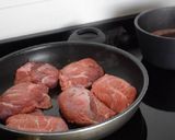 A picture of step 2 of Slow Cooker Pork Cheeks in Red Wine (Traditional Recipe).