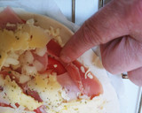 Foto del paso 1 de la receta: Pizza amb cuixot salat, dolç, salami i alcaparras amb vinagre