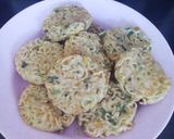 Foto langkah ke 5 dari resep Martabak mie.