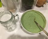 Foto langkah ke 2 dari resep Matcha Banana Yogurt with Almond and Chia Seeds.