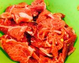 Hình bước làm 1 của món Thịt bò Úc xào củ cải Việt