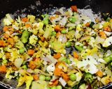 A picture of step 1 of Mixed vegetables chiwda upma.