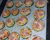 Foto del paso 5 de la receta: Mini pizza de calabacín 🍕