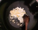 Foto langkah ke 1 dari resep Nasi goreng sederhana enak.