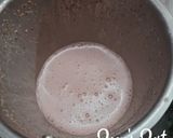A picture of step 2 of Gulkand Milkshake.
