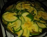 Foto del paso 2 de la receta: Zapallitos Revuelto con Huevos