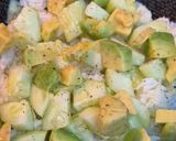 Foto del paso 3 de la receta: Arroz basmati con pepino, aguacate y gambas