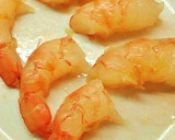 Foto del paso 3 de la receta: Revuelto de ajetes, setas variadas y gambas