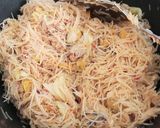 Foto langkah ke 4 dari resep Bihun Goreng Ayam.