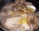 Foto del paso 4 de la receta: Bifecitos de cerdo con cerveza, mostaza y miel
