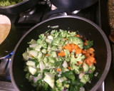 Foto del paso 4 de la receta: Recetas económicas: Tronquitos del brócoli (salteados o en tortilla)