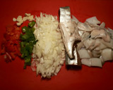 Foto del paso 1 de la receta: Arroz meloso con sepia, bonito y champiñones de mar