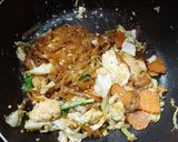 รูปขั้นตอนการทำที่ 6 ของ เส้นเล็กผัดซีอิ๊วไก่