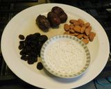 A picture of step 2 of Custard milk  nut sarbath.