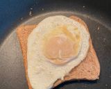 รูปขั้นตอนการทำที่ 1 ของ Sandwich Cheese Egg