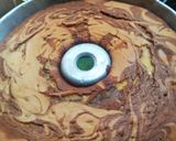 Foto langkah ke 5 dari resep Marmer cake 4 telur lembut.