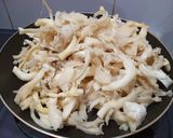 Foto langkah ke 2 dari resep 205. Tumis Jamur Tiram Pedas.