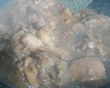 A picture of step 3 of Chicken Aloo in white gravy.