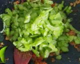 Foto langkah ke 3 dari resep Tumis Pare Ebi.