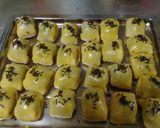 Foto langkah ke 9 dari resep Bolen Isi Pisang Keju.