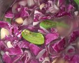 A picture of step 2 of Red cabbage soup.