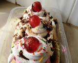 Banana split sundae recipe step 4 photo