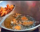 A picture of step 6 of Crispy onion pakoda.