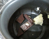 Foto del paso 1 de la receta: Turrón de galletas maría con crema de dulce de leche y chocolate