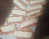 Foto del paso 2 de la receta: Tostas de membrillo y queso brie