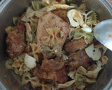 Foto del paso 1 de la receta: Ensalada templada de pasta