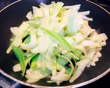 Foto del paso 2 de la receta: Tortilla de calabacín