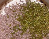 A picture of step 1 of Dal Makhni.