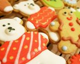 Foto langkah ke 11 dari resep Cookies Hias Royal Icing.